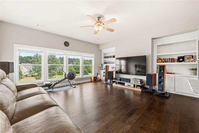 4051 Laura Jean Way, Buford, GA 30518