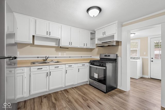 2151 Park Avenue, Columbus, IN 47201