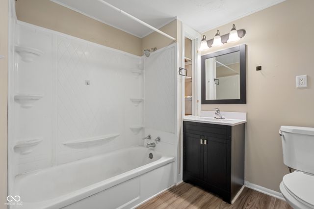 2151 Park Avenue, Columbus, IN 47201