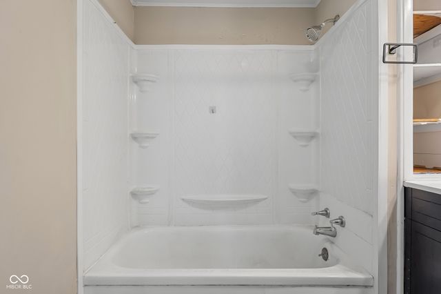 2151 Park Avenue, Columbus, IN 47201