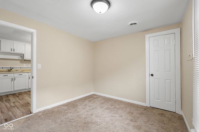 2151 Park Avenue, Columbus, IN 47201