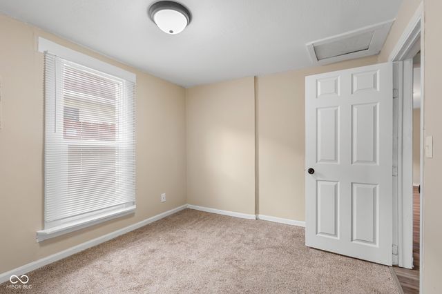 2151 Park Avenue, Columbus, IN 47201