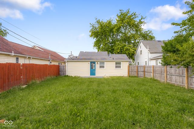 2151 Park Avenue, Columbus, IN 47201