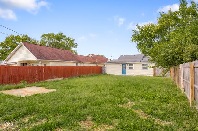 2151 Park Avenue, Columbus, IN 47201