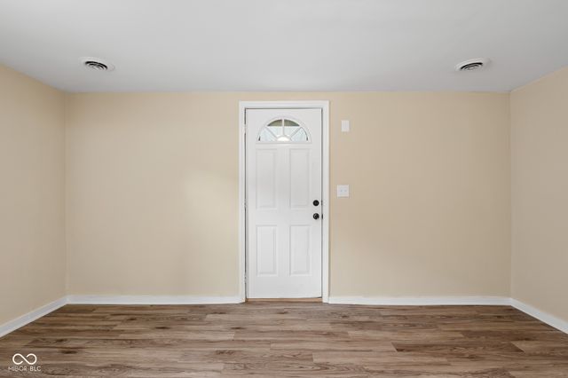 2151 Park Avenue, Columbus, IN 47201