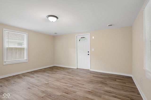 2151 Park Avenue, Columbus, IN 47201