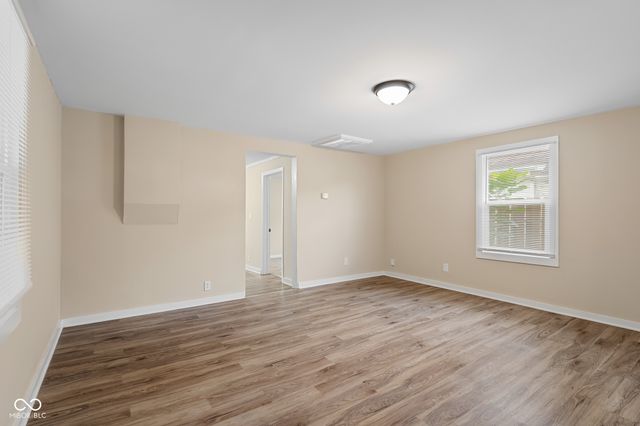 2151 Park Avenue, Columbus, IN 47201