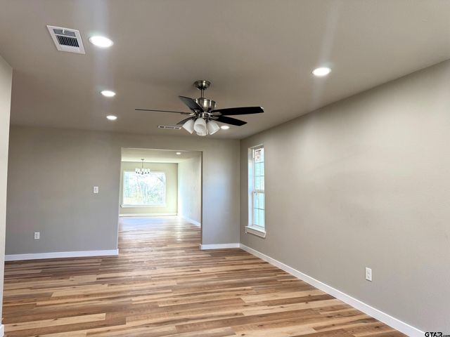 516 S O'Tyson, Mt Pleasant, TX 75455