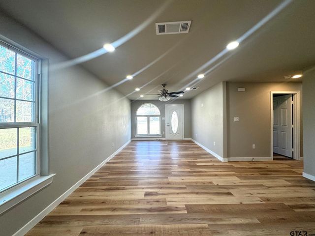 516 S O'Tyson, Mt Pleasant, TX 75455