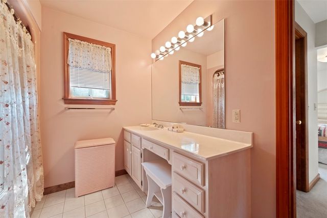 38 Indian Fields Trl, Lower Burrell, PA 15068