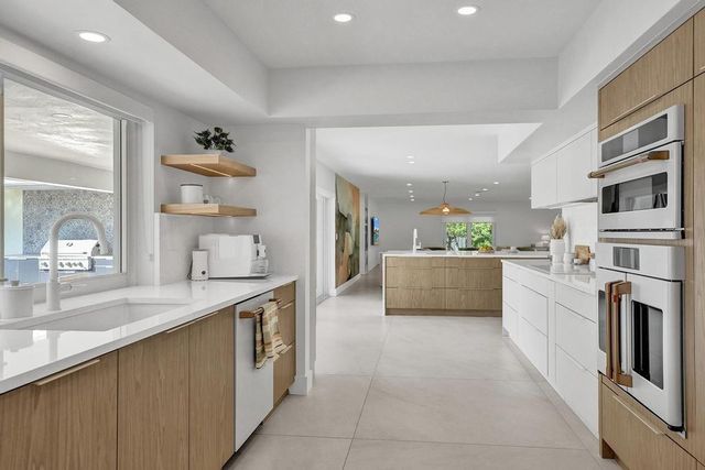 5581 NE 31st Avenue, Fort Lauderdale, FL 33308