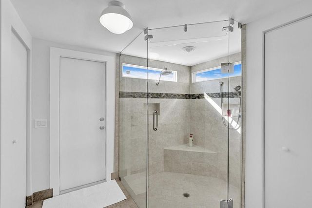 5581 NE 31st Avenue, Fort Lauderdale, FL 33308