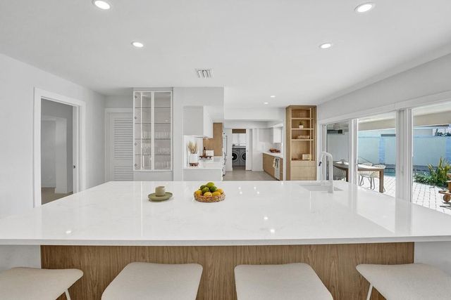 5581 NE 31st Avenue, Fort Lauderdale, FL 33308