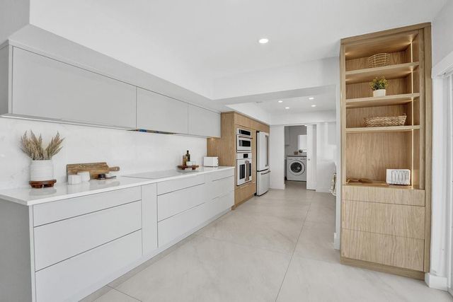 5581 NE 31st Avenue, Fort Lauderdale, FL 33308