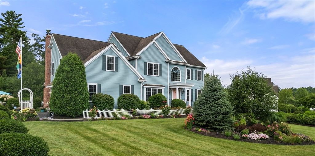 19 Canterberry Ln, Norfolk, MA 02056