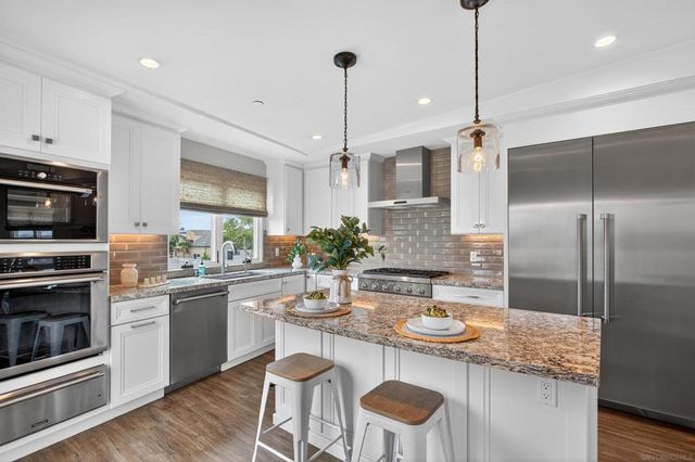 3828 Mission Blvd, San Diego, CA 92109