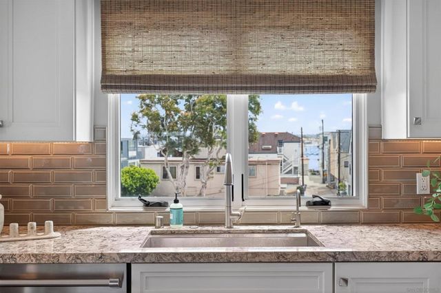 3828 Mission Blvd, San Diego, CA 92109