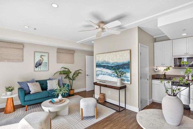 3828 Mission Blvd, San Diego, CA 92109