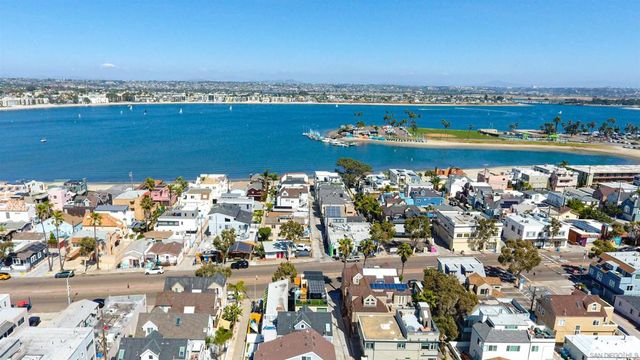 3828 Mission Blvd, San Diego, CA 92109