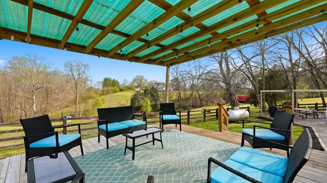 2820 Lockertsville Rd, Ashland City, TN 37015