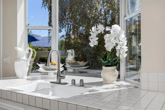 21185 Cancun, Mission Viejo, CA 92692