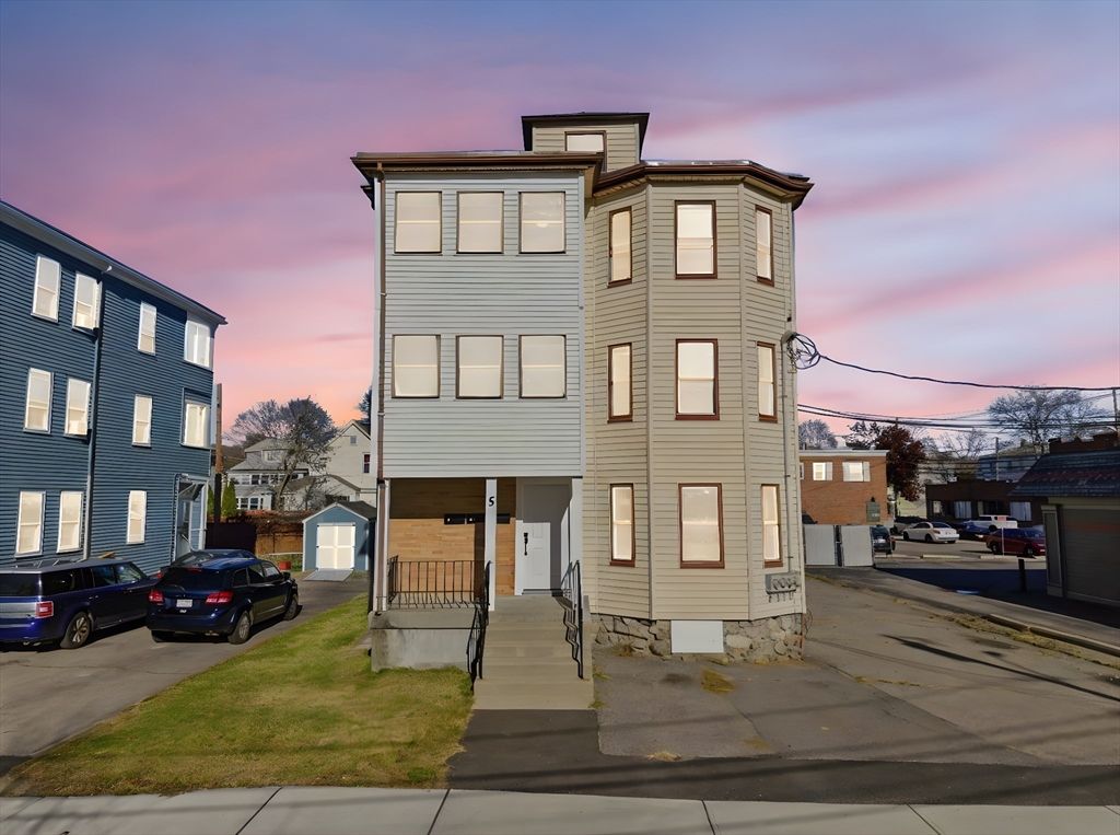 5 Atwood Ave, Norwood, MA 02062