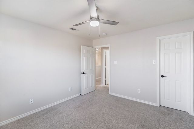 5712 Meadowglen Drive, Denton, TX 76226