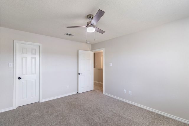 5712 Meadowglen Drive, Denton, TX 76226