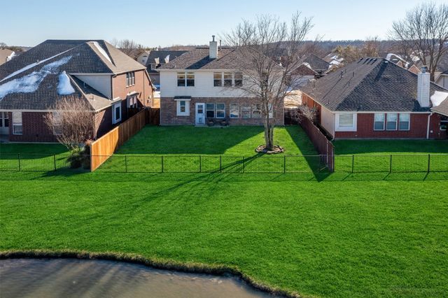 5712 Meadowglen Drive, Denton, TX 76226