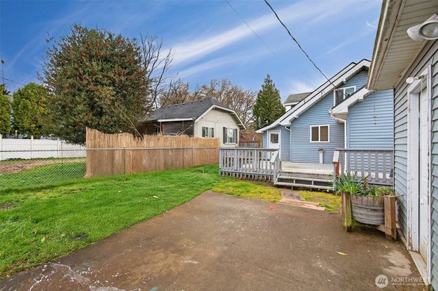 657 17th Avenue, Longview, WA 98632