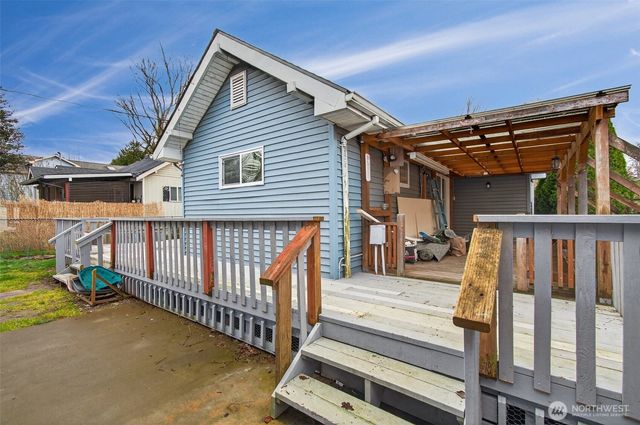 657 17th Avenue, Longview, WA 98632