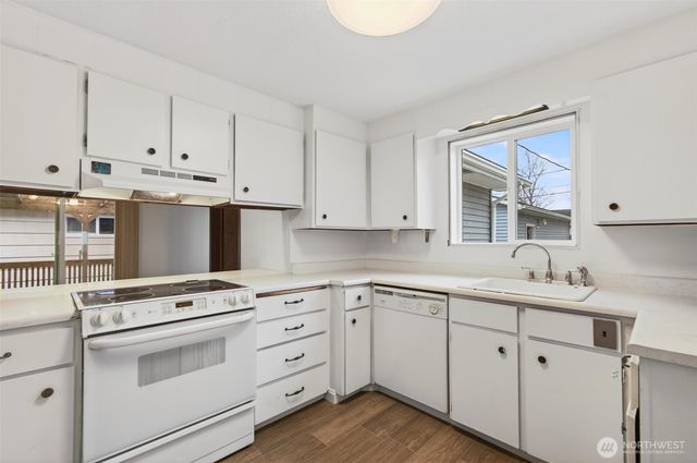 657 17th Avenue, Longview, WA 98632