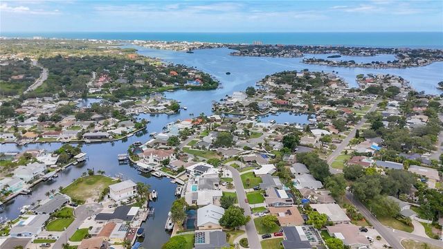 3511 NORTH CIR, Largo, FL 33770