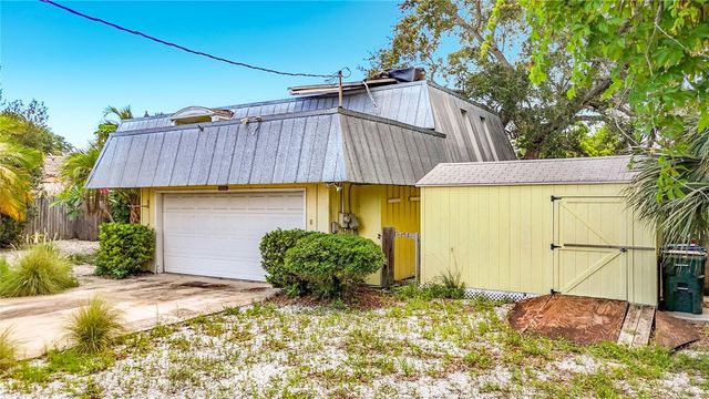 3511 NORTH CIR, Largo, FL 33770