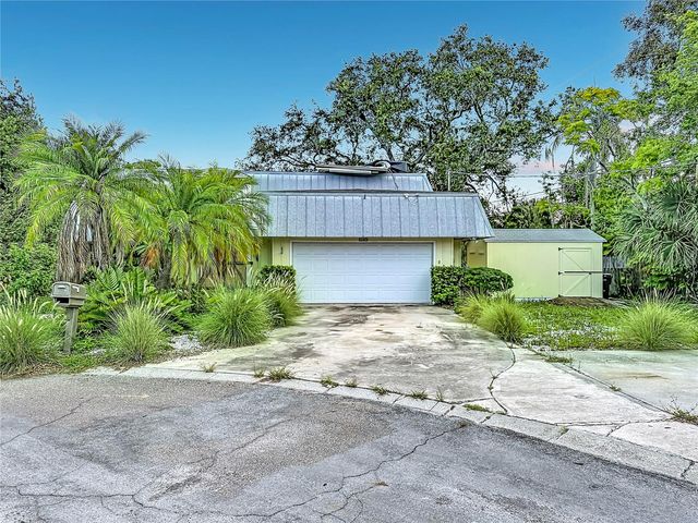 3511 NORTH CIR, Largo, FL 33770