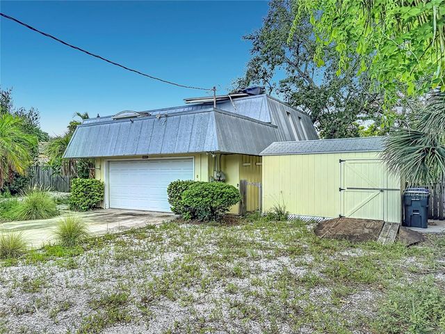 3511 NORTH CIR, Largo, FL 33770