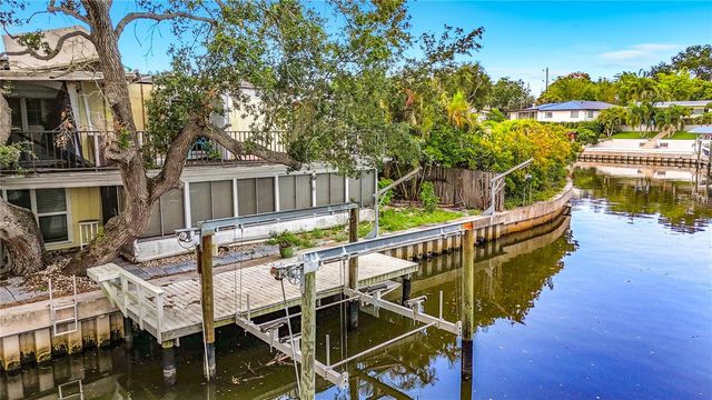 3511 NORTH CIR, Largo, FL 33770