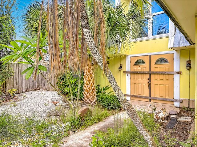 3511 NORTH CIR, Largo, FL 33770