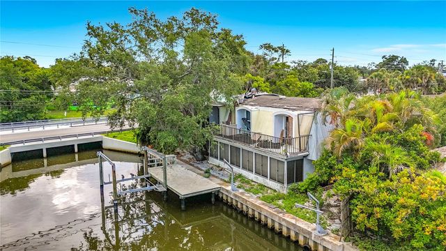 3511 NORTH CIR, Largo, FL 33770