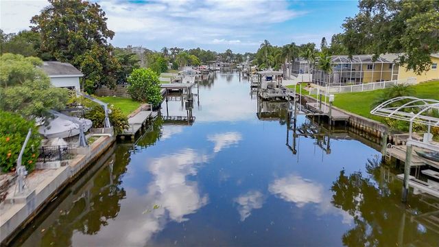 3511 NORTH CIR, Largo, FL 33770