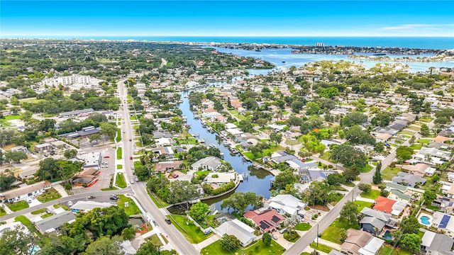 3511 NORTH CIR, Largo, FL 33770