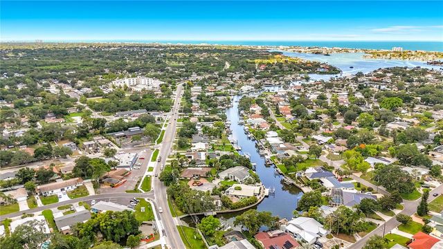 3511 NORTH CIR, Largo, FL 33770