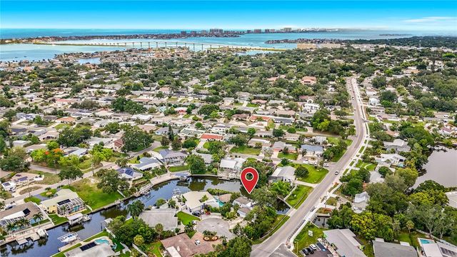 3511 NORTH CIR, Largo, FL 33770
