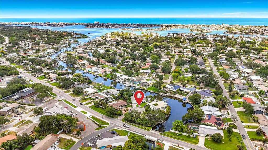 3511 NORTH CIR, Largo, FL 33770