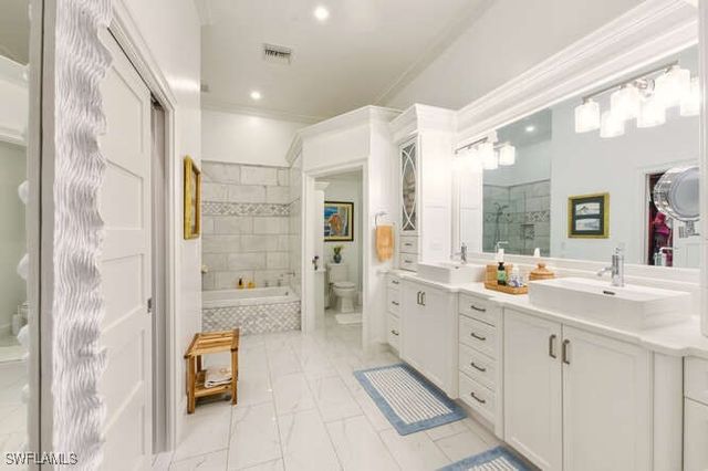 254 Edgemere WAY E, Naples, FL 34105