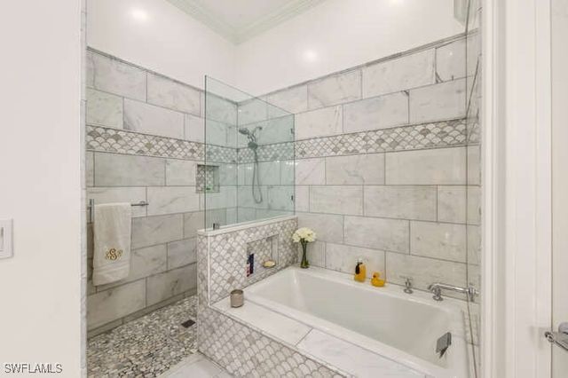 254 Edgemere WAY E, Naples, FL 34105