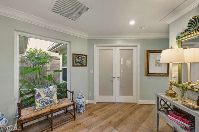 254 Edgemere WAY E, Naples, FL 34105