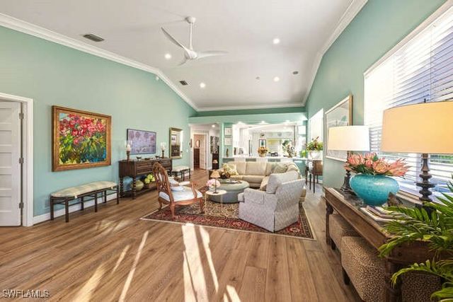 254 Edgemere WAY E, Naples, FL 34105