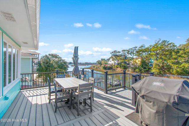 205 SW 15th Street, Oak Island, NC 28465