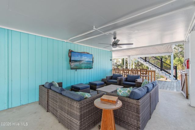 205 SW 15th Street, Oak Island, NC 28465